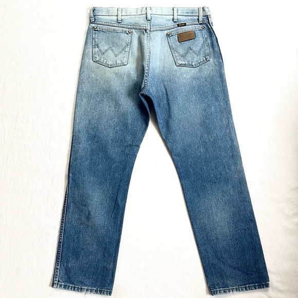 RARE WRANGLERS COWBOY FIT DENIM JEANS WITH OMBRÉ FADE. EUC Sz 36x32 - Picture 8 of 9